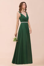 Vestido de dama de honor verde oscuro con escote en V y corte A, cinturón de diamantes de imitación