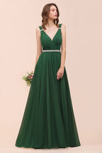 Vestido de dama de honor verde oscuro con escote en V y corte A, cinturón de diamantes de imitación