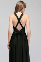 Vestido de dama de honor negro con escote en V, largo hasta el suelo, sin mangas y parte superior de encaje