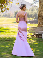 Bodenlanges, rosa Satin-Ballkleid mit V-Ausschnitt