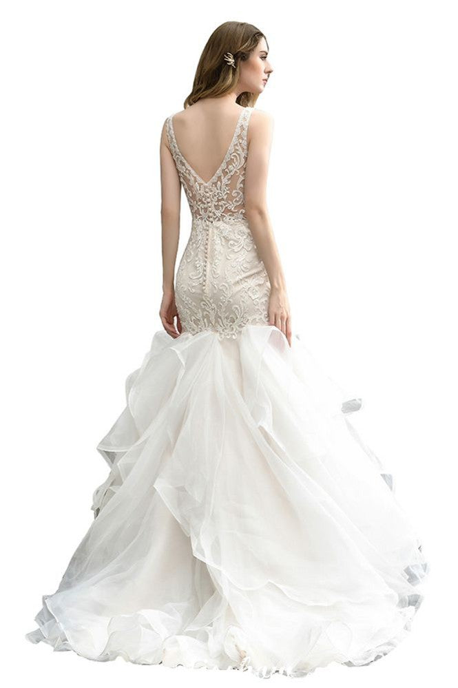 V-Ausschnitt Ärmelloses Meerjungfrau-Brautkleid mit Blumenspitze Garten Puffy Tüll Schlankes Hochzeitskleid
