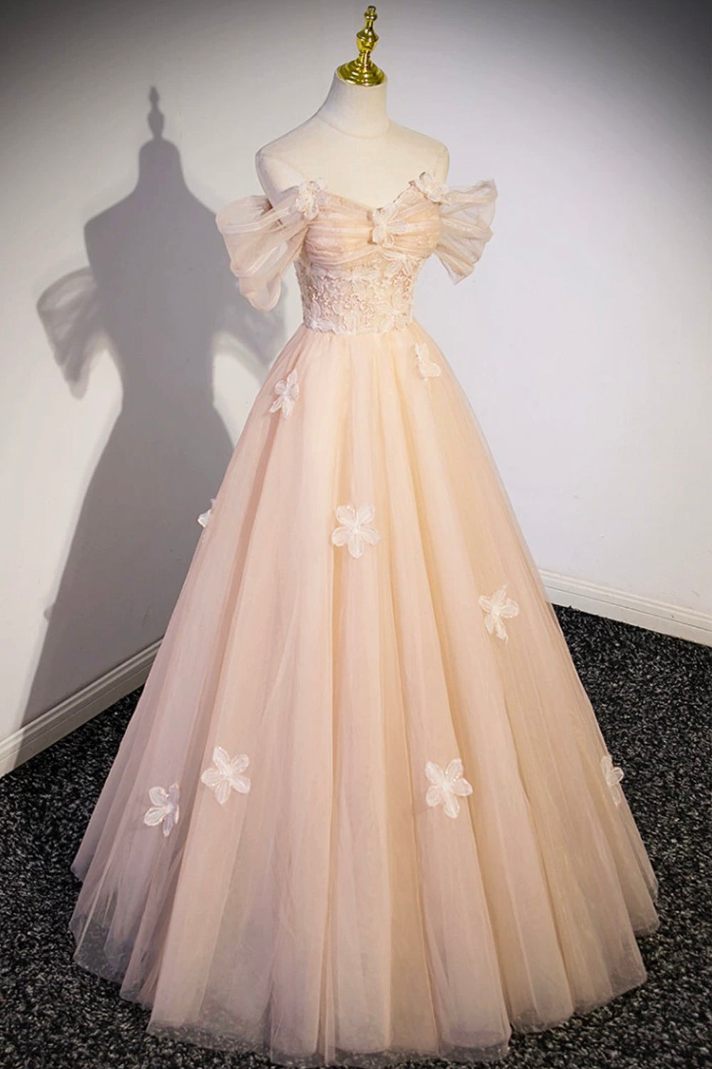 Coraline | Vestidos largos formales de tul con flores preciosas, vestidos de noche con hombros descubiertos