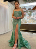 Vestido de fiesta de sirena con lentejuelas y tirantes finos verdes de Veilure |