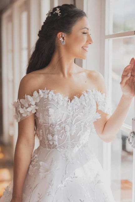 Vestidos de novia vintage blancos sin mangas, con hombros descubiertos, encaje y apliques