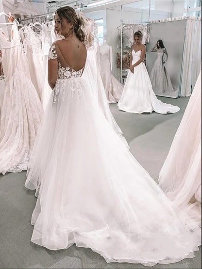 Vintage Long A-Line Bateau Appliques Lace Tulle Wedding Dress with Sleeves