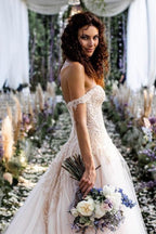 Vestido de novia vintage largo de tul con encaje y hombros descubiertos