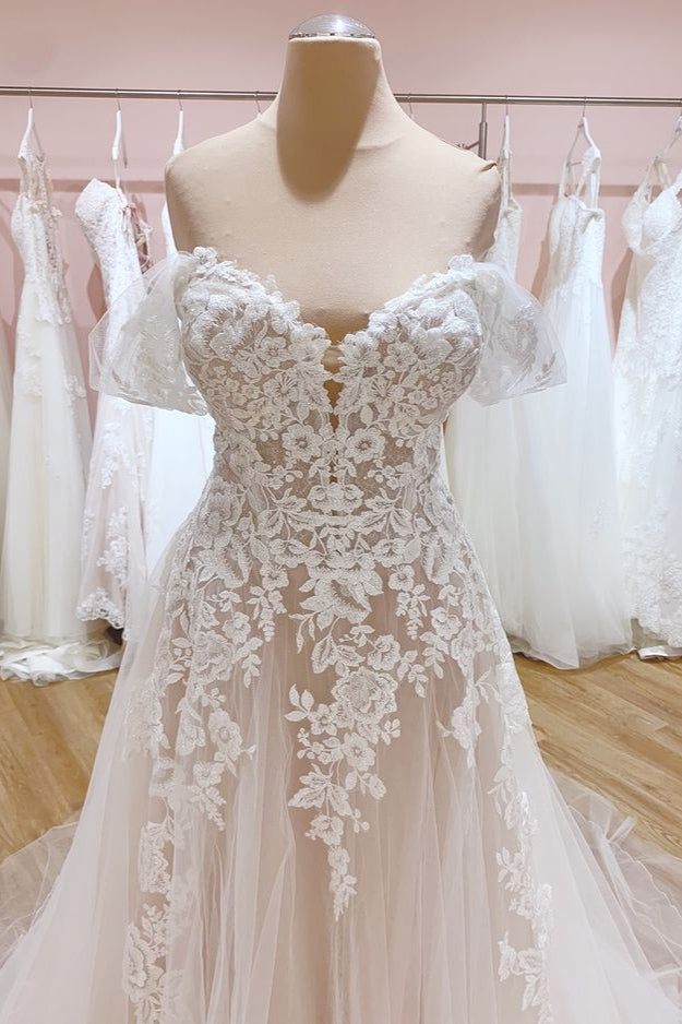 Vintage Langes A-Linien-Brautkleid mit schulterfreiem Ausschnitt und rückenfreiem Tüll