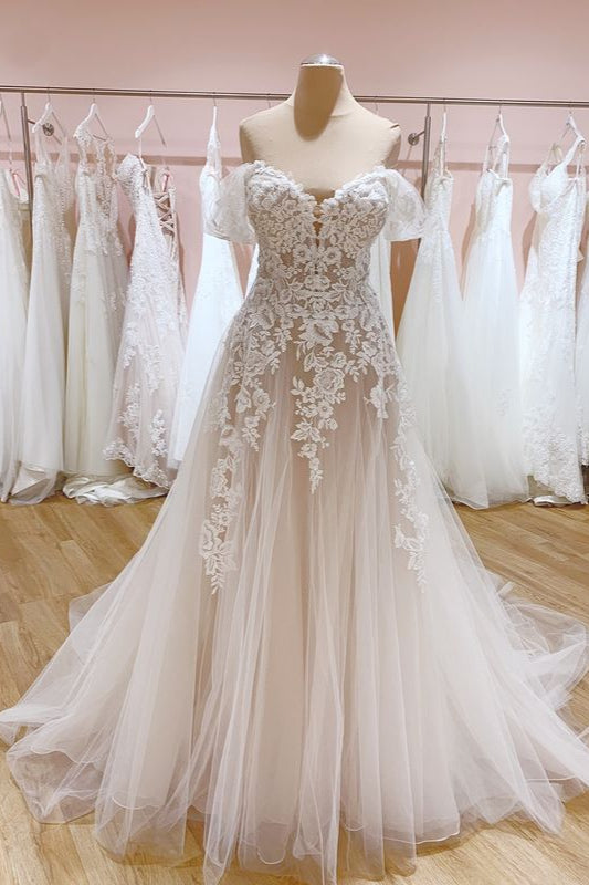 Vintage Langes A-Linien-Brautkleid mit schulterfreiem Ausschnitt und rückenfreiem Tüll