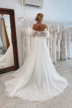 Vestidos de novia vintage largos de tul con abertura en forma de A y mangas largas