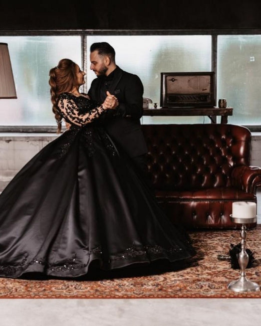 Vintage Prinzessin Schwarze Brautkleider mit Ärmeln