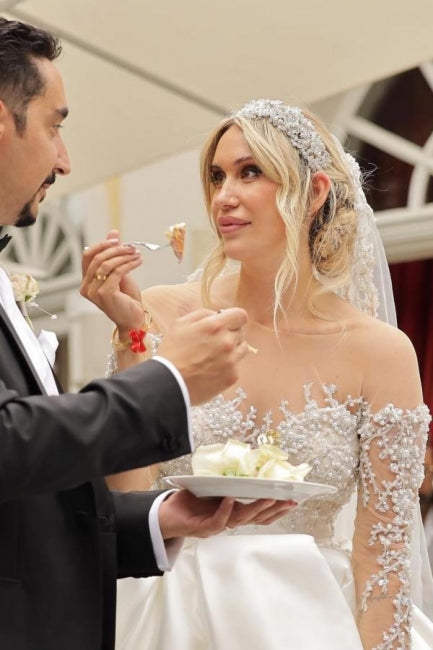 Vestido de novia vintage blanco de manga larga de satén con encaje