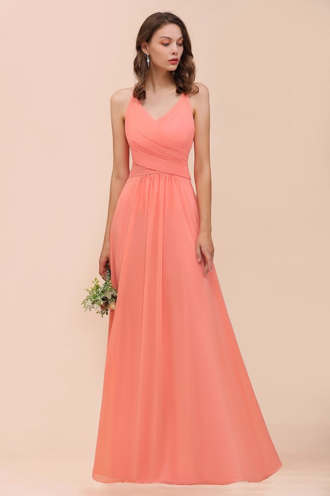 Vestido largo de dama de honor con escote en V y largo hasta el suelo en color sandía