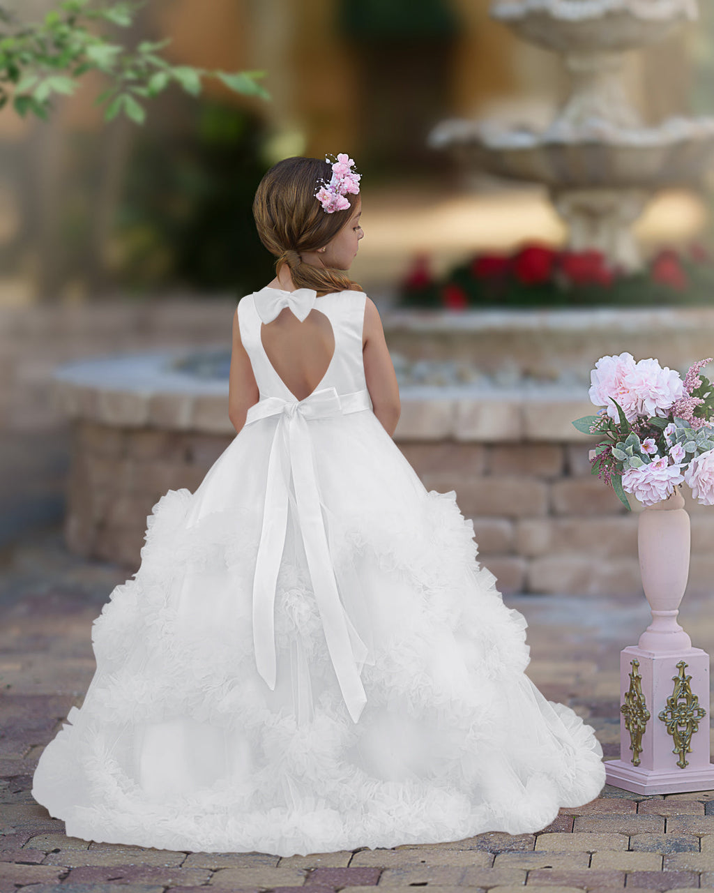 Vestido de niña de las flores de tul satinado con corte A y volantes en cascada hasta el suelo