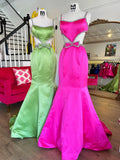 Windsor | Vestido de fiesta largo de sirena con escote redondo, cuentas y lazo