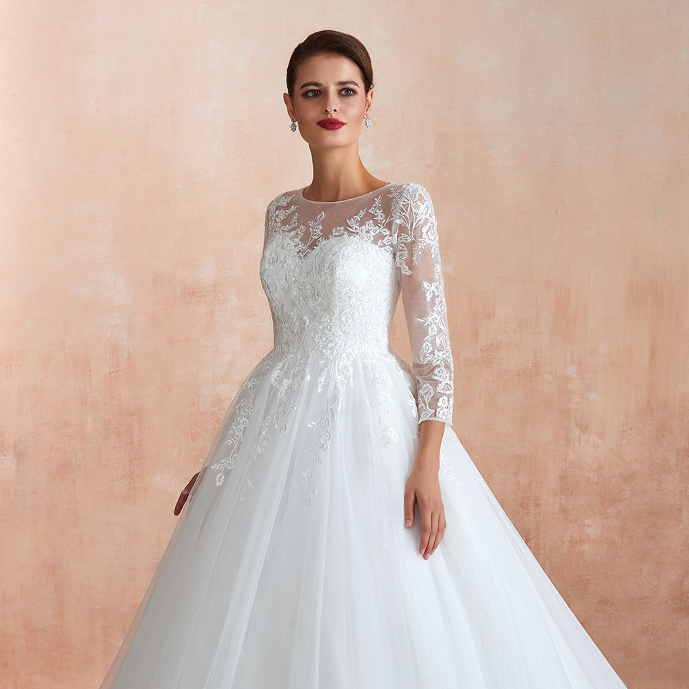 Wunderschönes langes A-Linien-Brautkleid aus Tüll mit Applikationen und Ärmeln