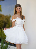 Estaline | Vestido de fiesta de corte A con encaje de organza y apliques de hombros descubiertos