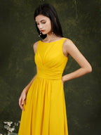 Vestido de dama de honor amarillo de corte barco, de gasa, con volantes, abertura hasta el suelo y bolsillos