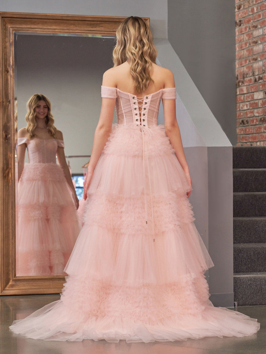 Zariah | Vestido de fiesta de tul con volantes, corte princesa ruborizado, corte A y hombros descubiertos